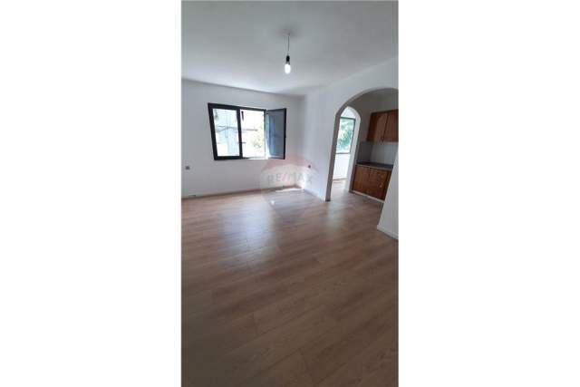 Shqiperi, shitet apartament 2+1+BLK Kati 2, 59 m² 65.000 Euro (Rruga Ifran Tomini)