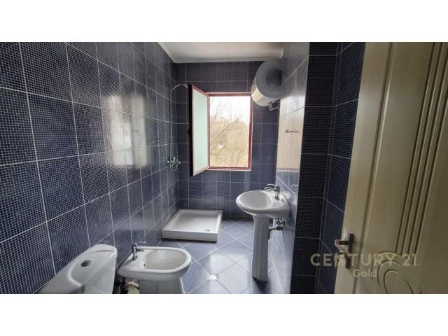 Tirane, shitet apartament 2+1 Kati 3, 110 m² 75.000 Euro (Ana Market)