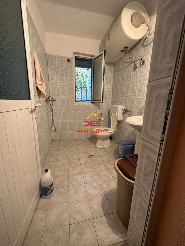 Delvine, shitet shtepi 2+1+BLK Kati 0, 50.000