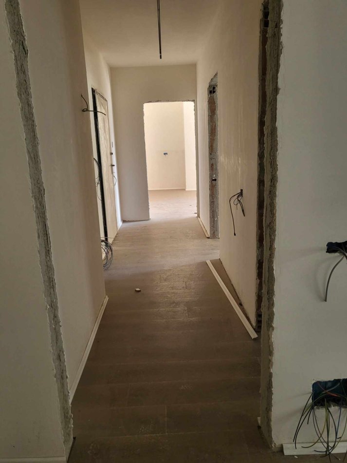 Tirane, shitet apartament 2+1+Ballkon Kati 4, 112 m² 292.500 € (Shkolla Vasil Shanto)