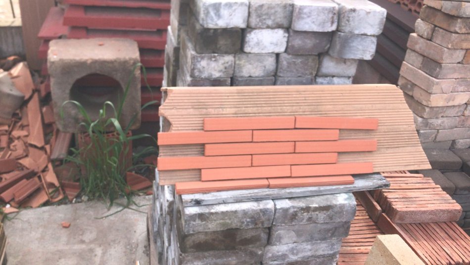 Tirane, shes Tulla shamat, oxhaqe, furra, Tulla xhami etj.. 10 €