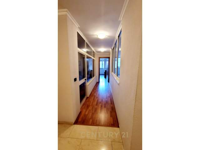 Tirane, shitet ambjent biznesi Kati 0, 160 m² 300.000 Euro (rruga e durresit)