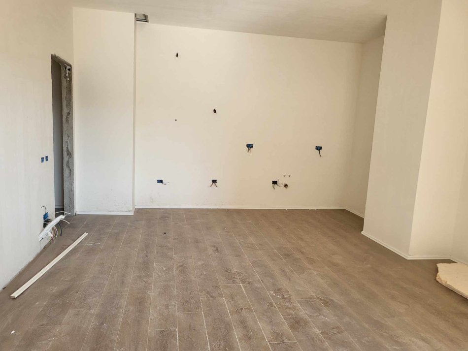 Tirane, shitet apartament 2+1+Ballkon Kati 4, 112 m² 292.500 € (Shkolla Vasil Shanto)