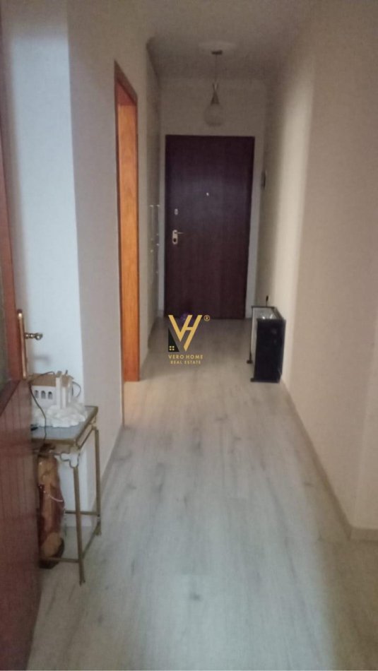 Tirane, jepet me qera apartament 1+1+Aneks+Ballkon Kati 2, 51 m² 400 € (UNAZA E RE)
