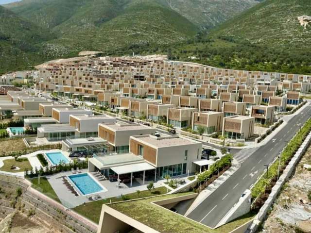 Vlore, shitet apartament 2+1+A+BLK Kati 1, 211 m² 410.000 Euro (Green Coast, Palase)