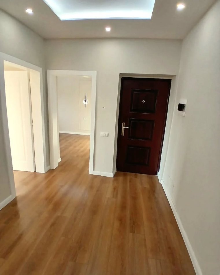 Kavaje, shitet apartament 2+1+Ballkon Kati 3, 80 m² 58.900 € (Shetitorja Indrit Cara,Kavaje)
