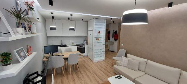 Tirane, jepet me qera apartament 2+1+BLK Kati 6, 114 m² 650 Euro (Ali demi)