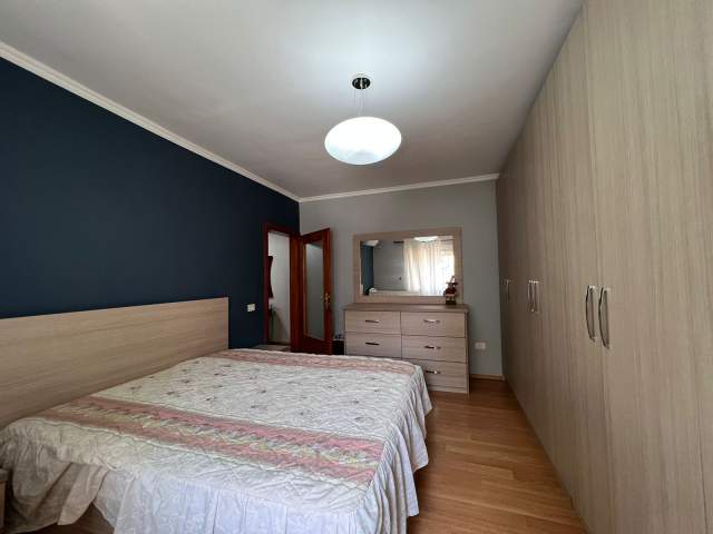 Tirane, jepet me qera apartament 2+1 Kati 2, 78 m² 500 Euro (ali demi)