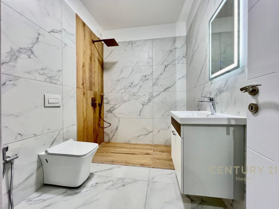 Tirane, shitet apartament 2+1 Kati 11, 120 m² 339.000 € (pas presidences, pranë Xheko Imperial, zona e ish Bllokut.)