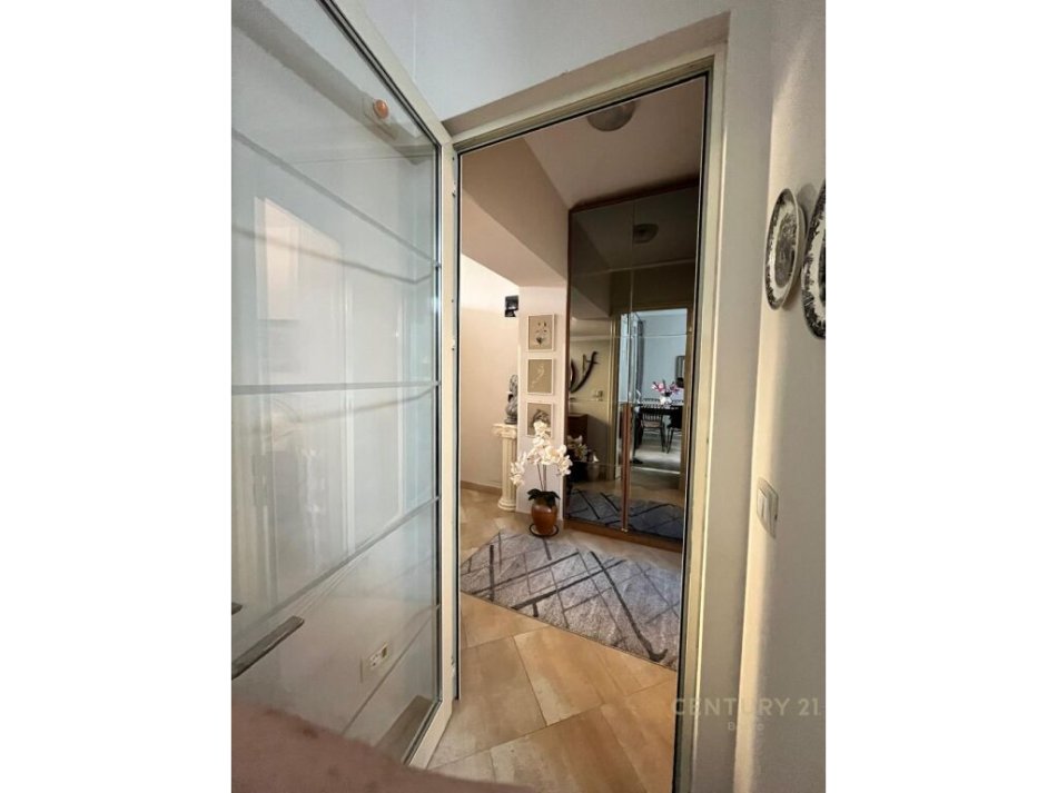 Tirane, shitet apartament 1+1 Kati 0, 86.000 € (Ne Don Bosko)