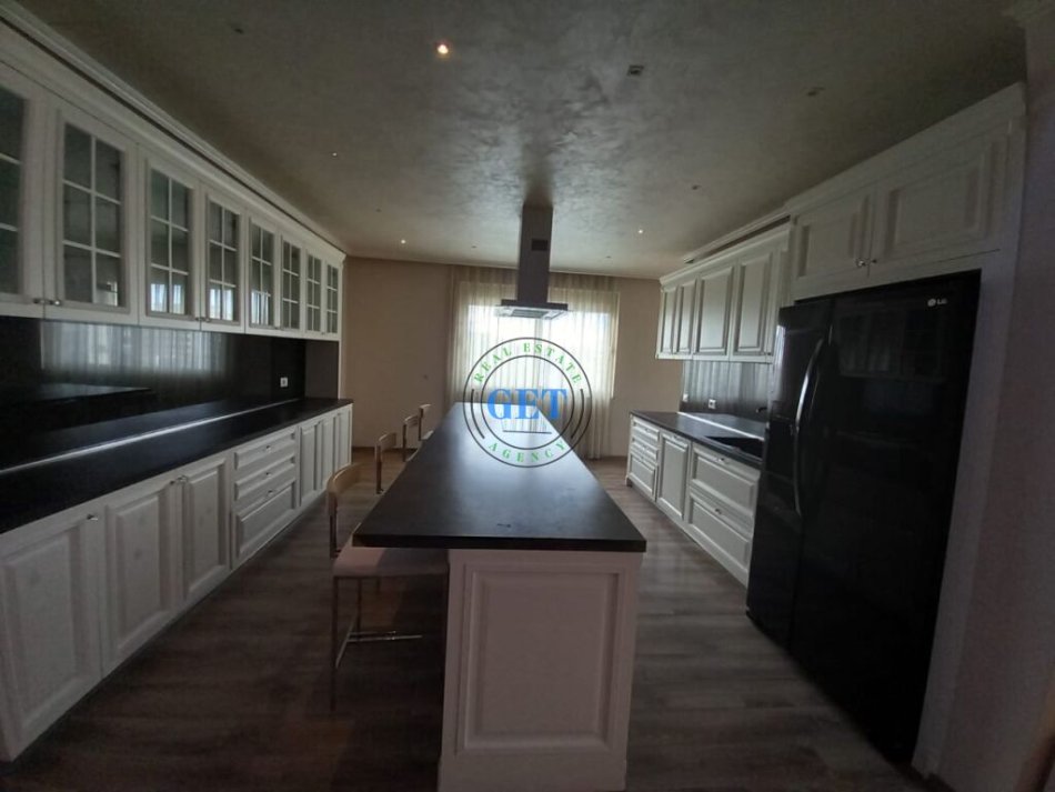 Durres, shitet apartament duplex 2+1 Kati 5, 200 m² 225.000 €