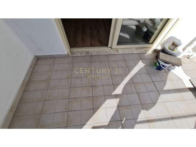 Tirane, shitet apartament 1+1+BLK Kati 3, 65 m² 78.500 Euro (kopshti zoologjik)