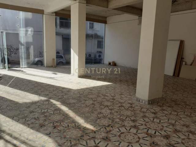 Tirane, jepet me qera ambjent biznesi Kati 1, 123 m² 600 Euro (rruga e Dibres)
