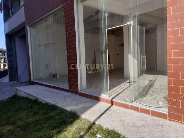 Tirane, jepet me qera ambjent biznesi Kati 1, 123 m² 600 Euro (rruga e Dibres)