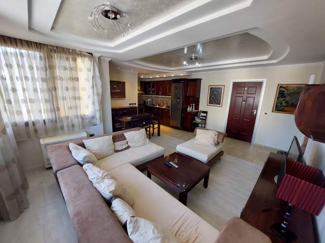 Tirane, jepet me qera apartament 3+1+BLK Kati 9, 100 m² 750 Euro (Blloku)