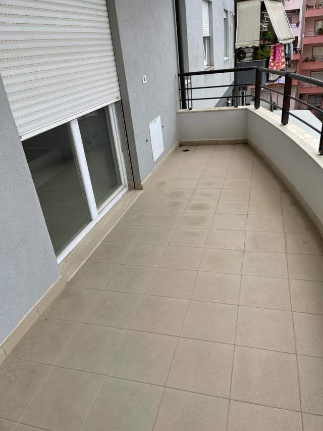 Tirane, shitet apartament 1+1+BLK Kati 1, 86 m² 90.000 Euro