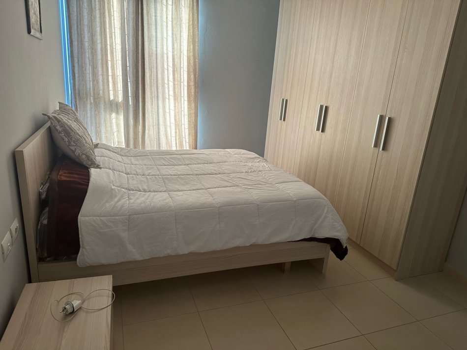 Tirane, jepet me qera apartament 1+1 Kati 4, 70 m² 500 € (rruga e kavajes)