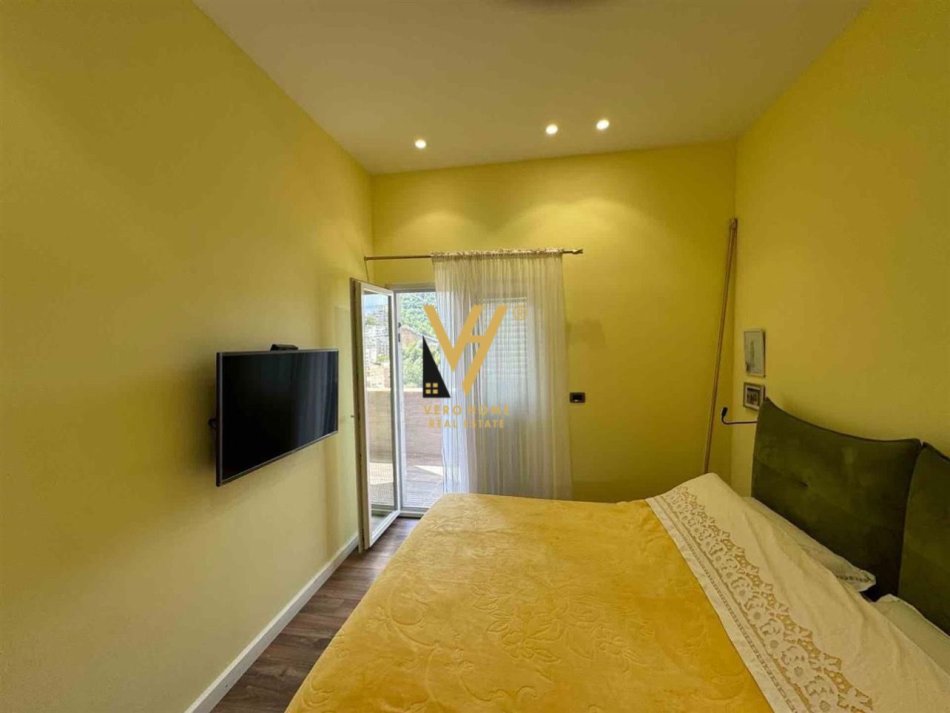Tirane, shitet apartament 4+1+Ballkon Kati 6, 176 m² 415.000 € (LIQENI I THATE)