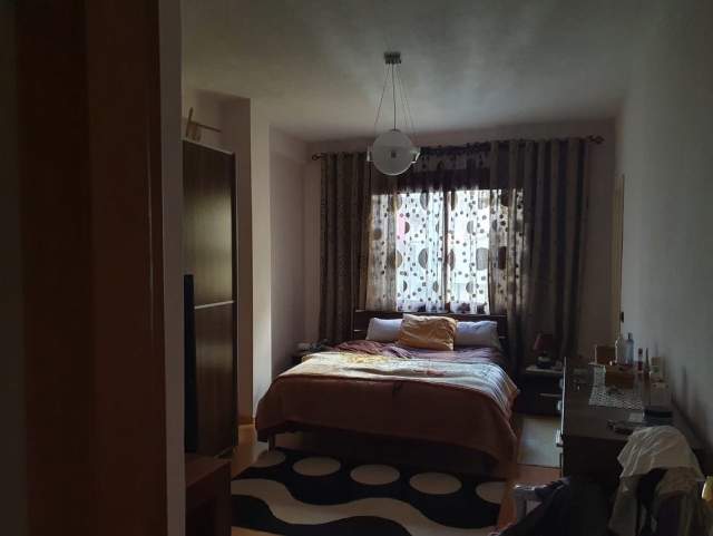 Tirane, ofert apartament 2+1+BLK Kati 3, 100 m² 450 Euro (Bill Klinton)