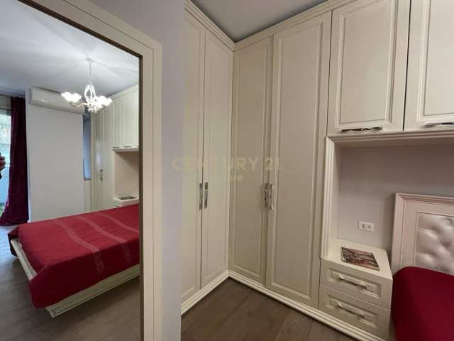 Tirane, SHESIM APARTAMENT 1+1 PRANE JURIDIKUT, 80 m² 150.000 Euro (Vaso Pasha)