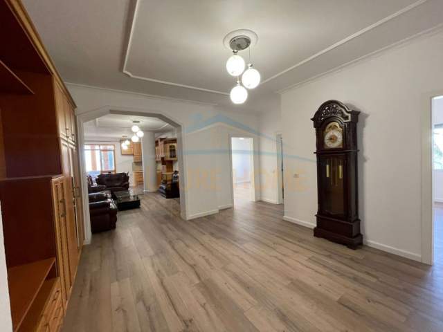 Tirane, shitet apartament 2+1+BLK Kati 8, 117 m² 120.000 Euro (Don Bosko)