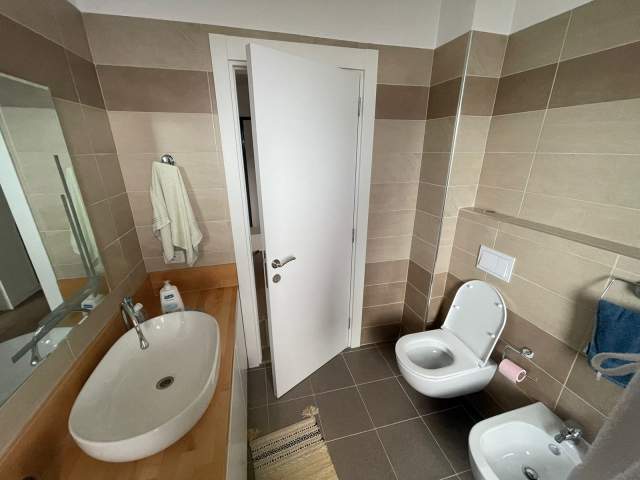 Tirane, shitet apartament 1+1 Kati 8, 65 m² 98.000 Euro (Laprakë)