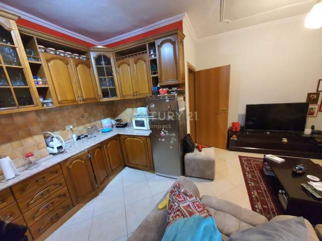 Tirane, shitet apartament 1+1+BLK Kati 8, 75 m² 120.000 Euro (9 Kateshet)