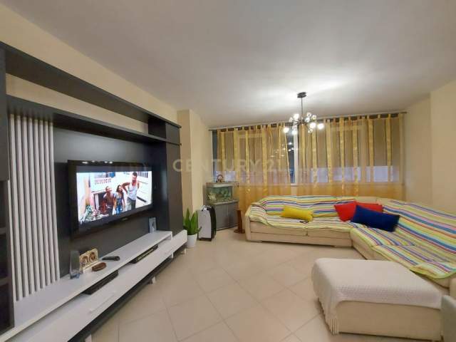 Tirane, shes apartament 3+1+BLK Kati 5, 139 m² 109.000 Euro (Fresku)