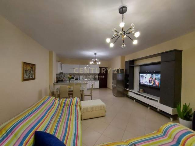 Tirane, shes apartament 3+1+BLK Kati 5, 139 m² 109.000 Euro (Fresku)