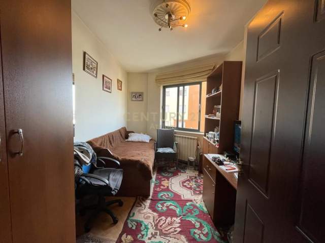 Tirane, shitet apartament 3+1 Kati 4, 82.000 Euro (Kompleksi Lugano, Fresku.)