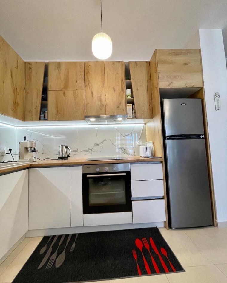 Shkembi Kavajes, shes apartament 1+1+Ballkon Kati 8, 60 m²  (Shes Apartment 10m large nga deti 1+1 ke shkembi kavajes plazh)