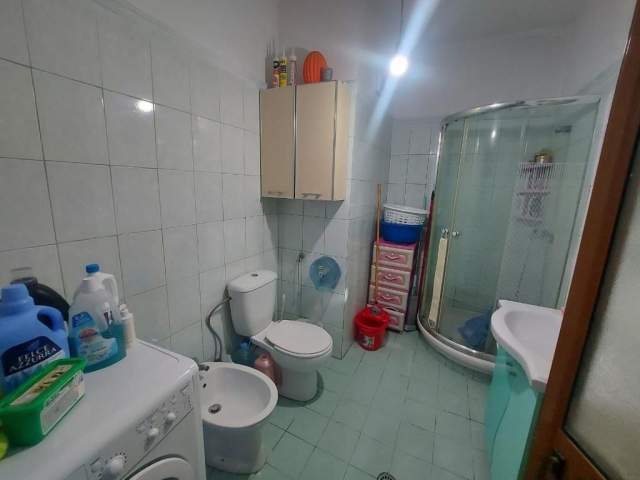 Tirane, shitet apartament 1+1 Kati 3, 58 m² 48.000 Euro