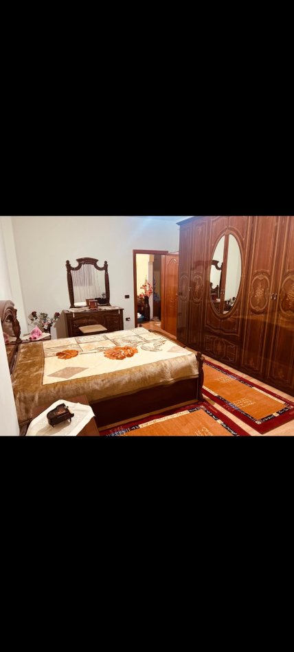 Tirane, jepet me qera apartament 2+1 Kati 2, 95 m² 390 € (rruga jodran misja)