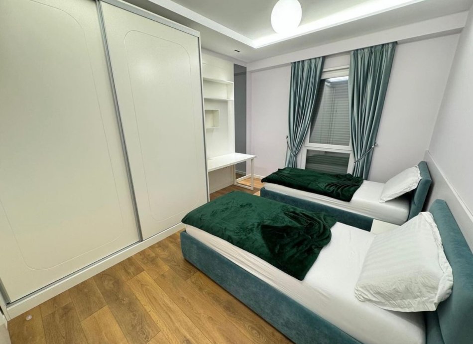 Tirane, jepet me qera apartament 2+1 Kati 2, 95 m² 1.200 € (rruga e dibres)