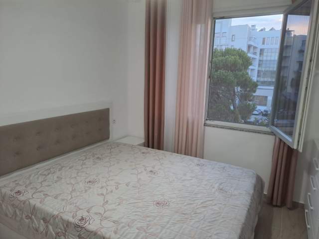 Durres, jepet me qera apartament 1+1+BLK Kati 4, 380 Euro (Shetitorja e Plazhit)