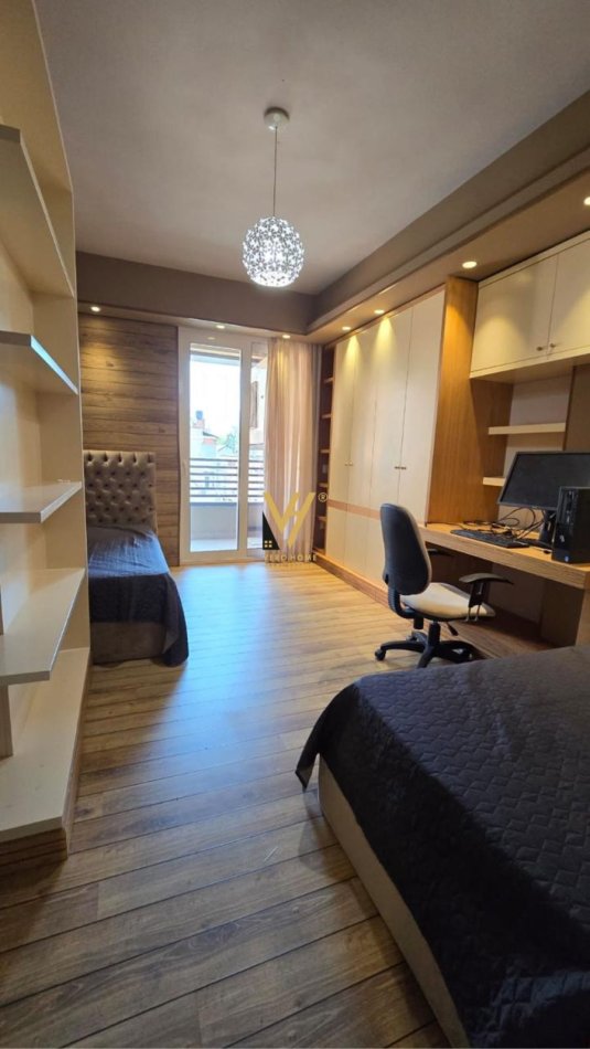 Tirane, shitet apartament 3+1+Ballkon Kati 6, 175 m² 525.000 € (MYSLYM SHYRI)