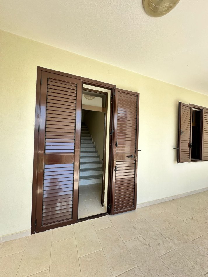 Tirane, jepet me qera Vile 3 Katshe, , 350 m² 900 € 