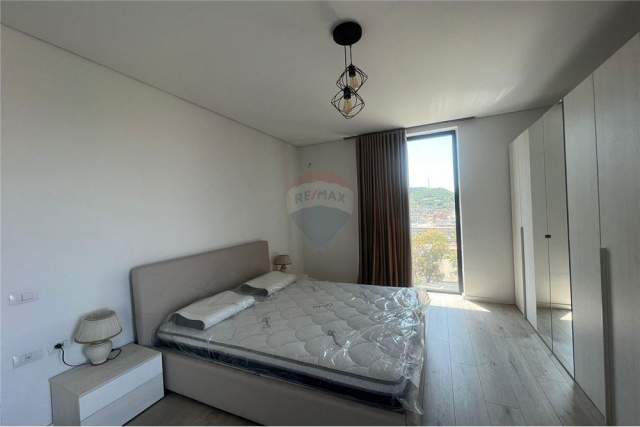 Tirane, jepet me qera apartament 2+1+BLK Kati 5, 120 m² 600 Euro (Rruga e Kavajes)