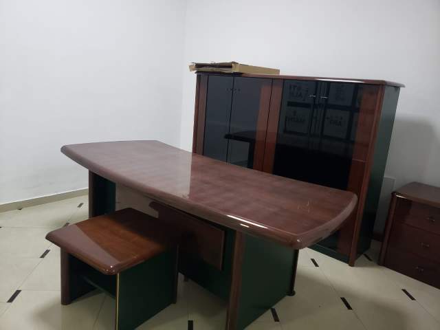 Tirane, jepet me qera zyre Kati 2, 90 m² 400 Euro (Bul Gjergj Fishta)