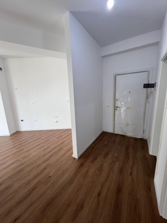 Tirane, shitet apartament 2+1 Kati 5, 93 m² 131.000 € (Rezidenca Kaimi)