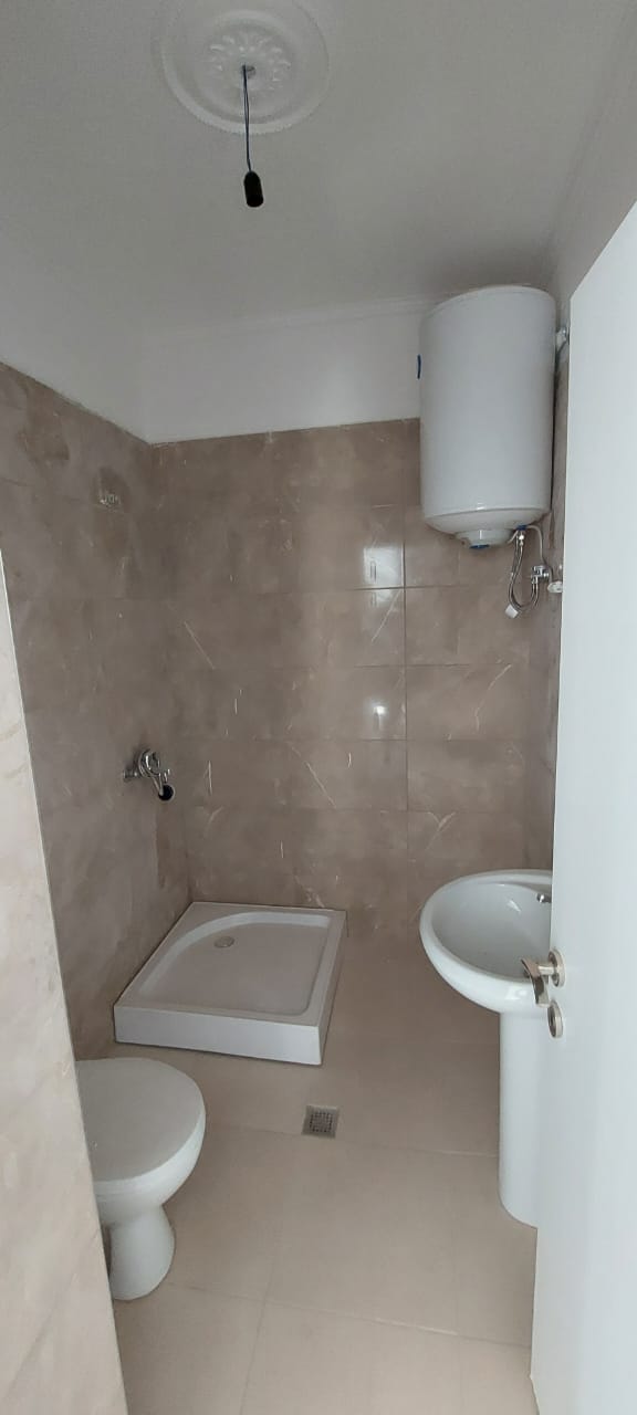 Tirane, jepet me qera apartament 2+1+BLK Kati 4, 100 m² 450 Euro (Rruga Ndre Mjeda)