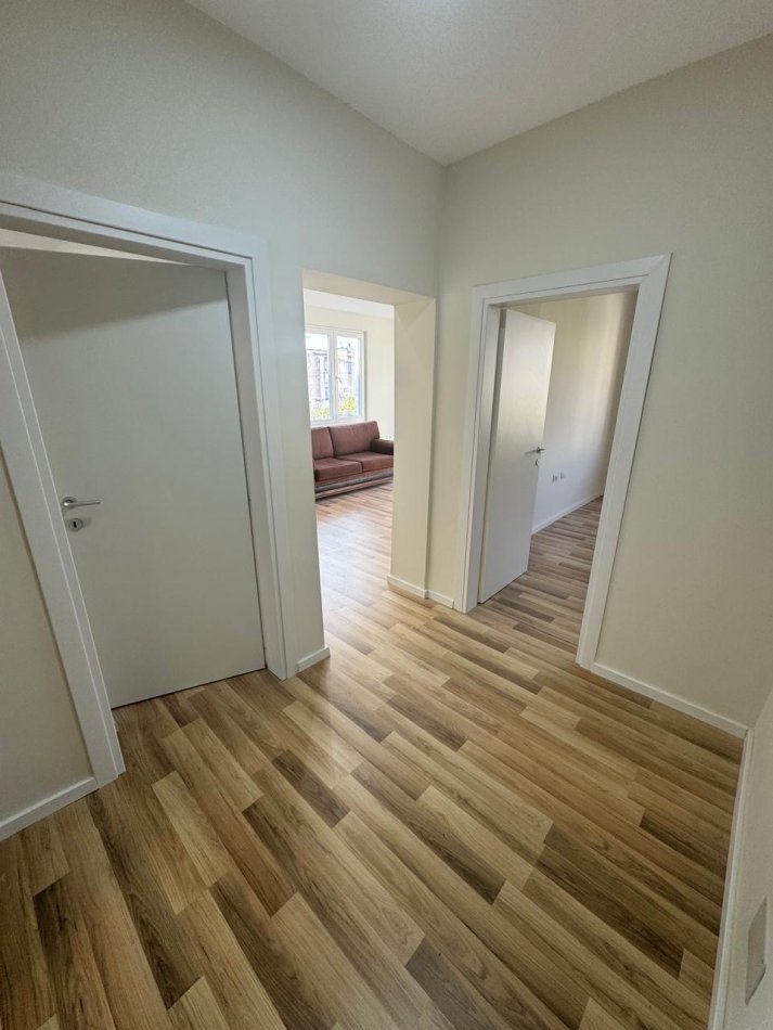 Tirane, shitet apartament 2+1+Ballkon Kati 3, 76 m² 155.000 € (Mine Peza prane Prokuroris)