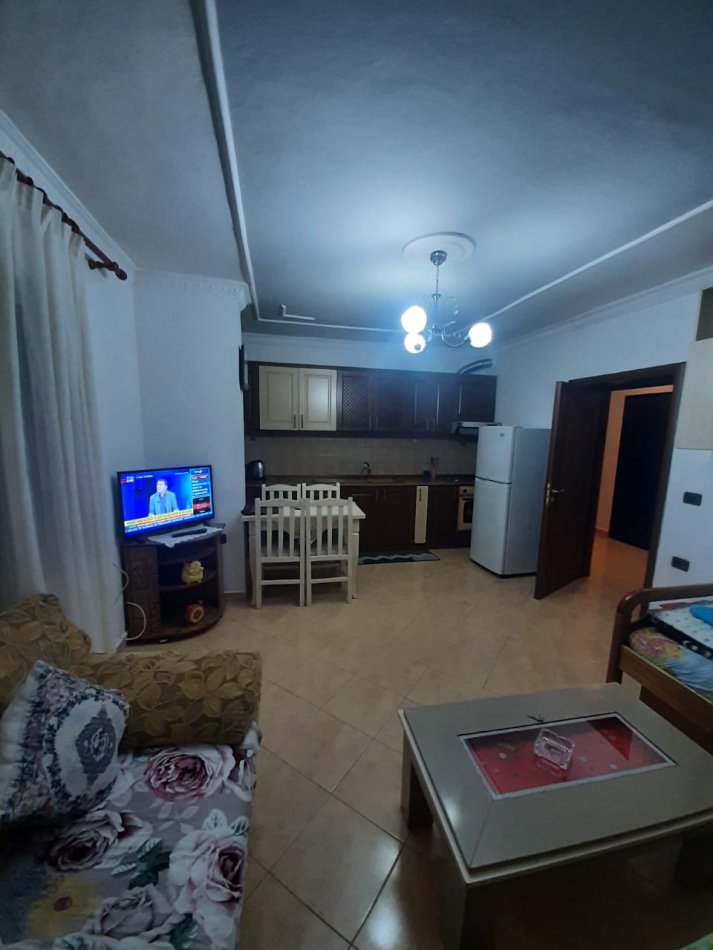 Tirane, jepet me qera apartament 1+1 Kati 1, 66 m² 500 € (Brryli)