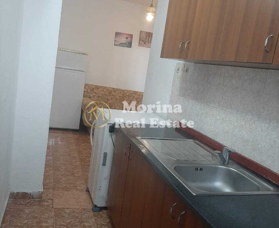 Tirane, jepet me qera apartament 1+1 Kati 2, 55 m² 400 € (QSUT)