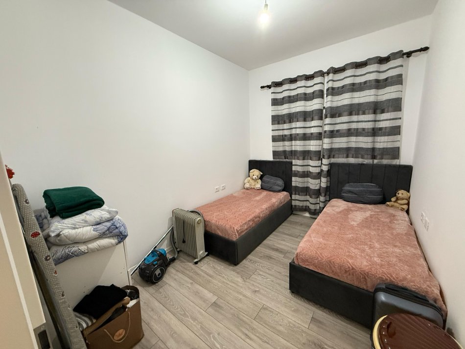 Tirane, jepet me qera apartament 2+1 Kati 2, 90 m² 400 € (ali demi)