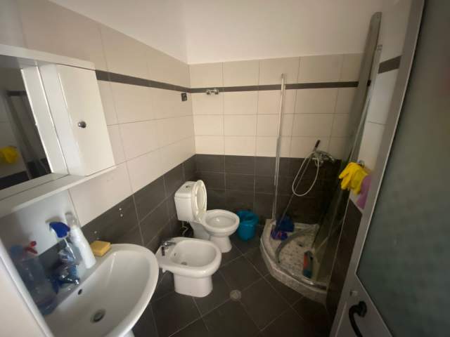 Durres, shitet apartament 1+1 Kati 9, 54 m² 45000 Euro (Durres)