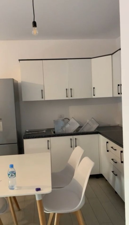 Tirane, jepet me qera apartament 1+1+Ballkon Kati 7, 60 m² 500 € (Don Bosko , Kompleksi Fiori di Bosko)