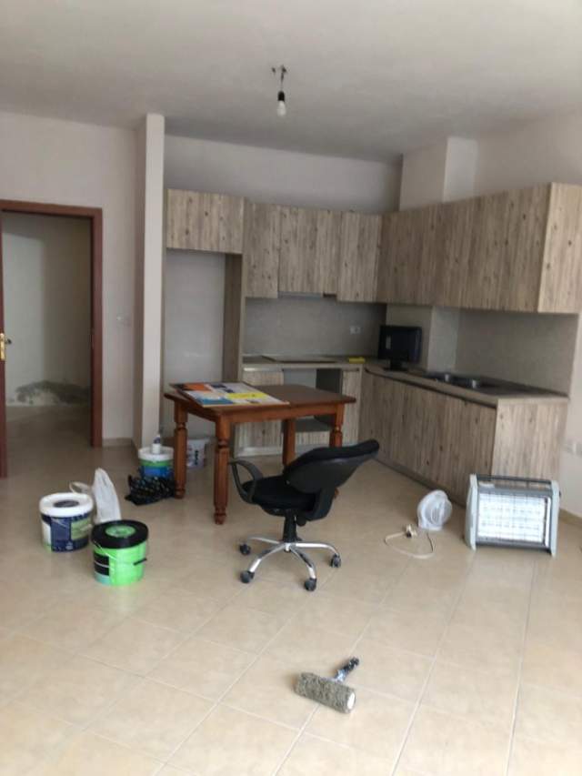 Tirane, jepet me qera apartament 2+1 Kati 2, 100 m² 35.000 Leke (Teodor Keko)