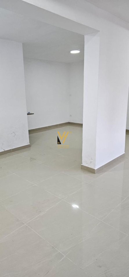 Tirane, jepet me qera dyqan Kati 0, 30 m² 300 € (QYTETI I STUDENTI)