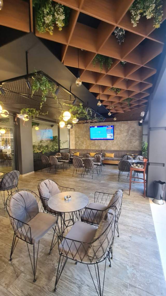 Tirane, shes lokal Kati 0, 422 m² 500.000 Euro (Kodra e Diellit)